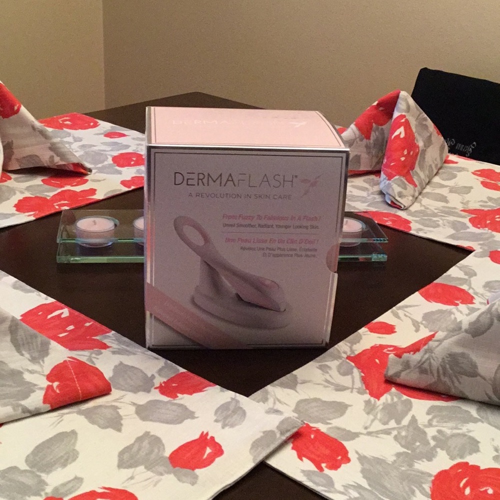 Dermaflash a revolution in skin care. Brand new - Picture 3 of 4